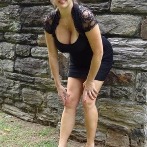 Découvrez un plan cul torride à Lille avec une cougar expérimentée prête à vous séduire par téléphone dès maintenant Danielle - rencontre-Cougar-Nîmes