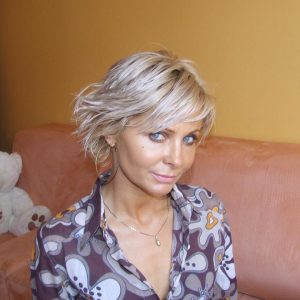 Mon métier ? Je restaure des vieux meubles… et parfois, c’est moi qui ai besoin d’être remise en place Fanny - rencontre-Cougar-Toulouse