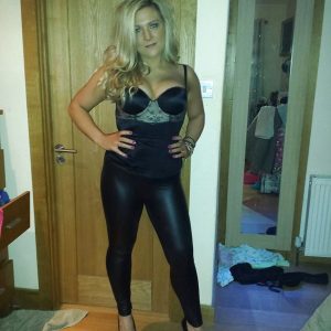 Léa - rencontre-MILF-Annecy