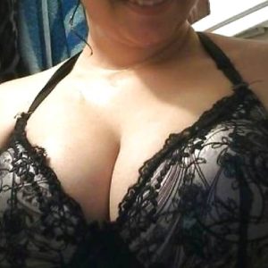 Emilie - rencontre-MILF-Cannes